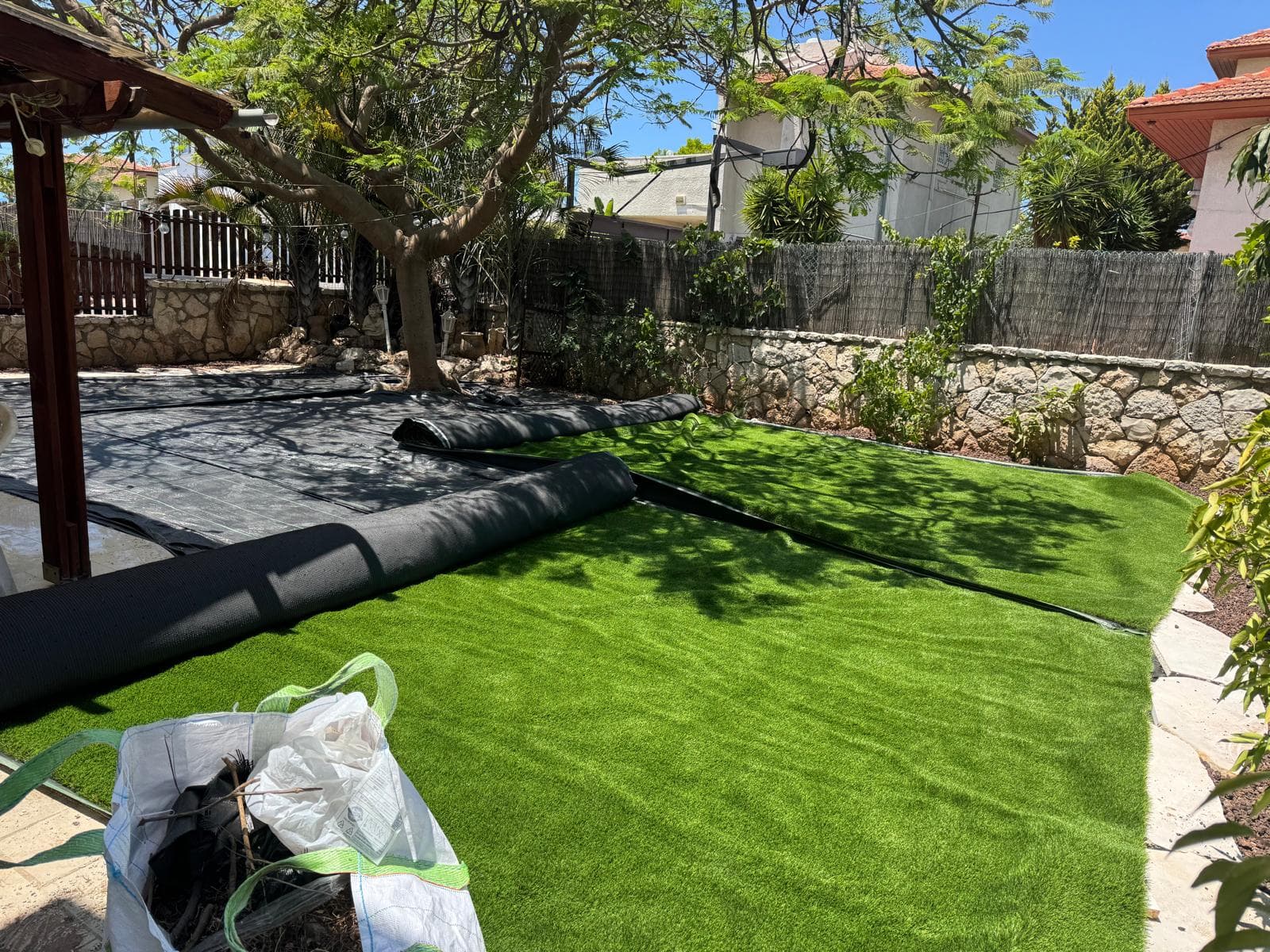 במהלך — גלילת הדשא הסינטטי